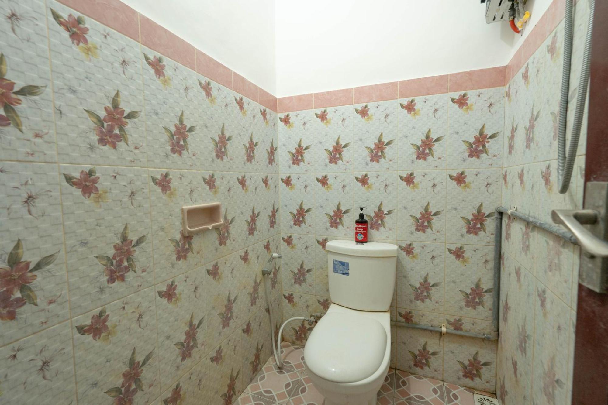 Reddoorz Near Buleleng Harbour 2 Hotel Singaraja  Ngoại thất bức ảnh